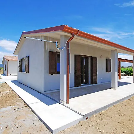 Charming House In Is Potettus With Private Garden *