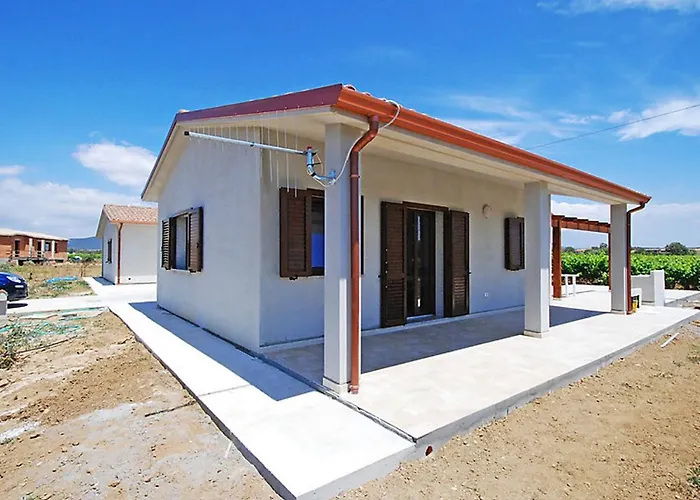 Charming House In Is Potettus With Private Garden *