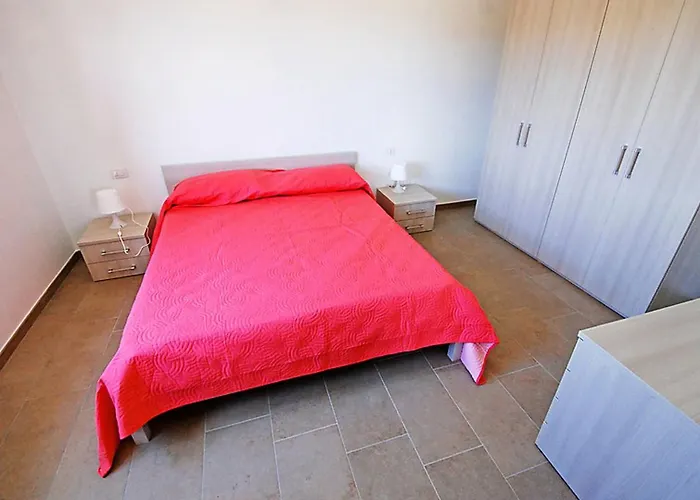 Charming House In Is Potettus With Private Garden *
